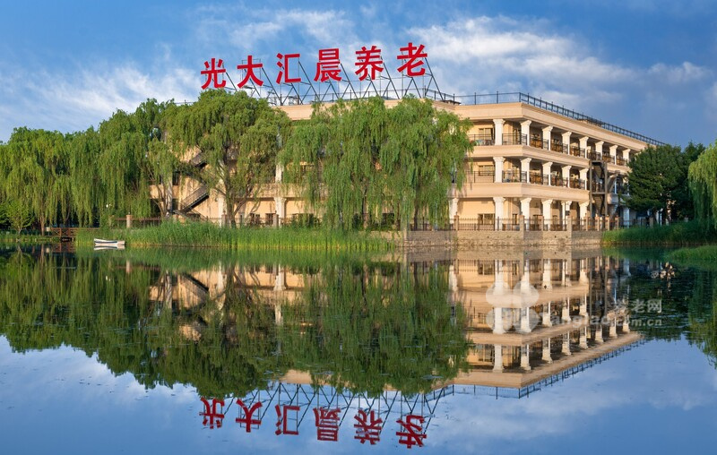 临湖建筑全景